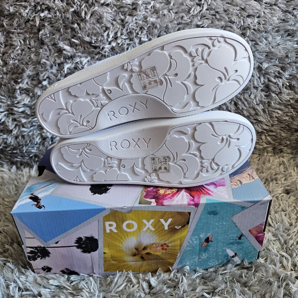 Roxy Women's Bayshore Slip-on, Sneaker Shoe - Picture 8 of 9